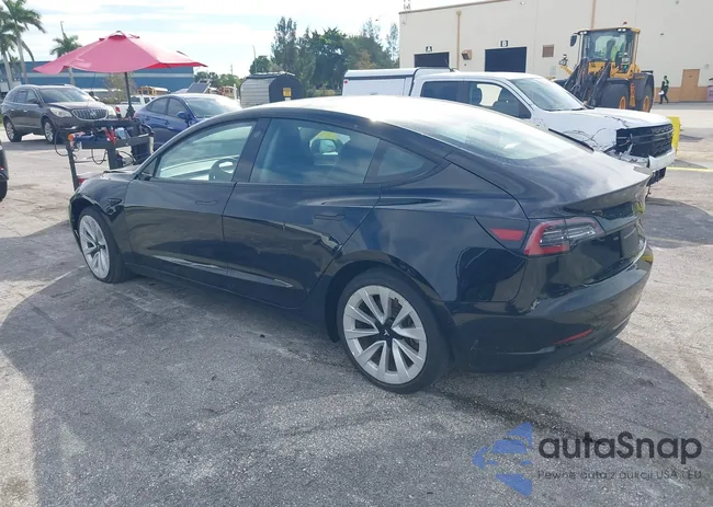 5YJ3E1EA7NF370621: 43916478