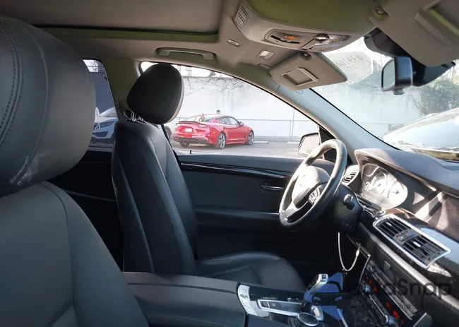 WBA5M2C52FGH99177: 43916669