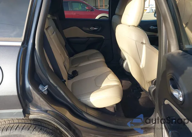 1C4PJLDB4GW247621: 43916739