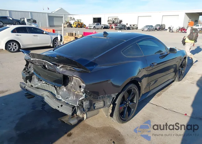 1FA6P8CF3N5111243: 43916749