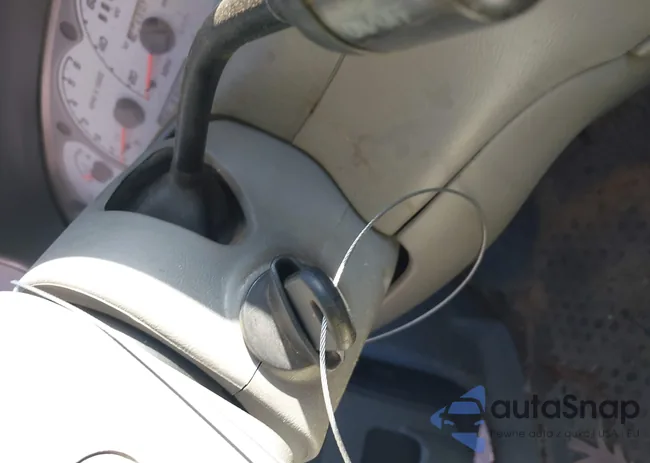 1FMZU77E13UB00249: 43917977