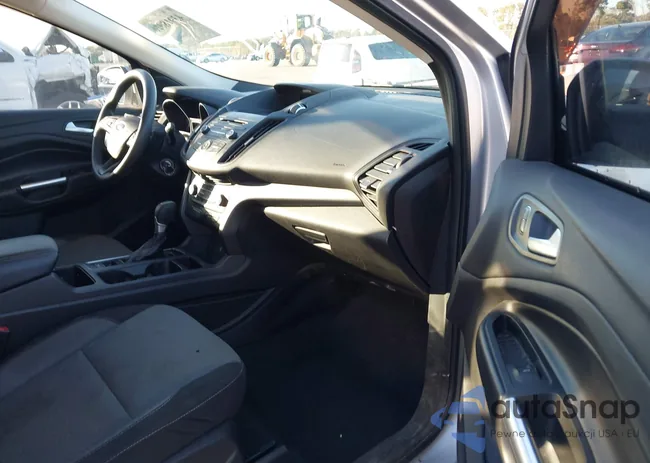 1FMCU0GD9HUA53306: 43918026