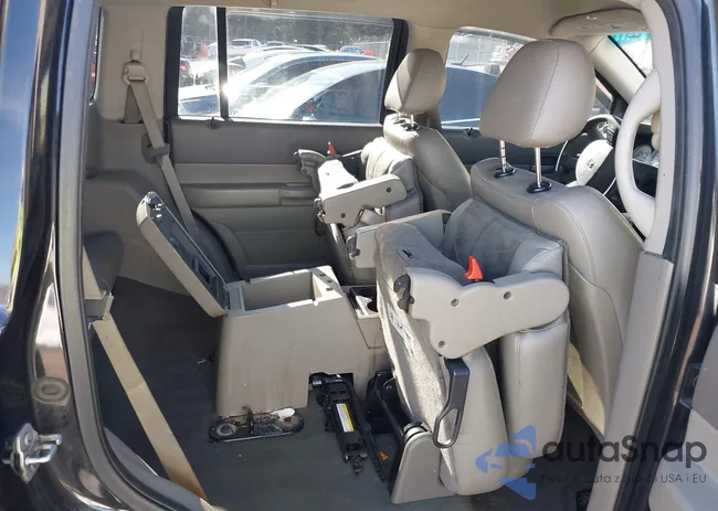 1D8HB58228F101731: 43918131