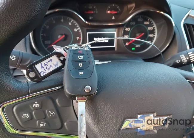 1G1BE5SM0H7194015: 43918233