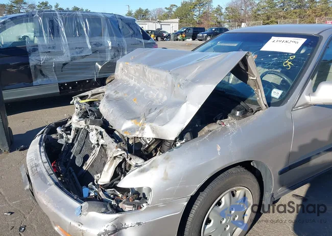 1HGCD563XVA072326: 43918296