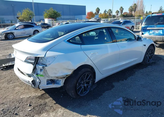 5YJ3E1EA0JF152997: 43918313