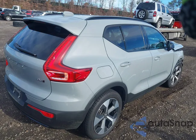 YV4L12UC8S2483428: 43918346