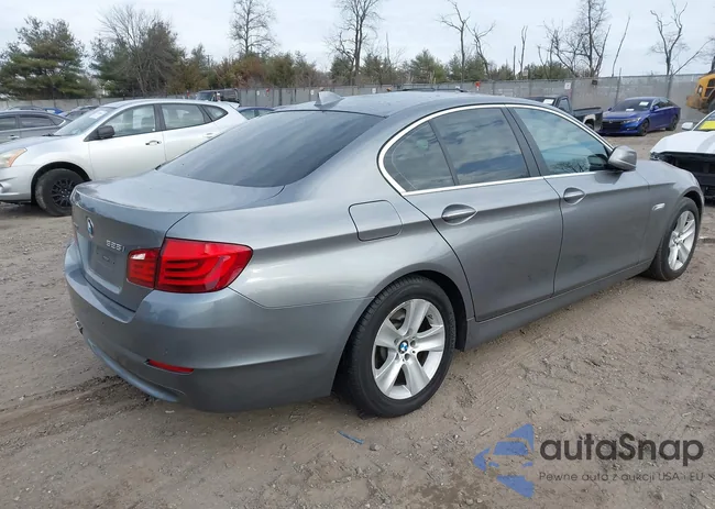 WBAXH5C59DDW13368: 43917538