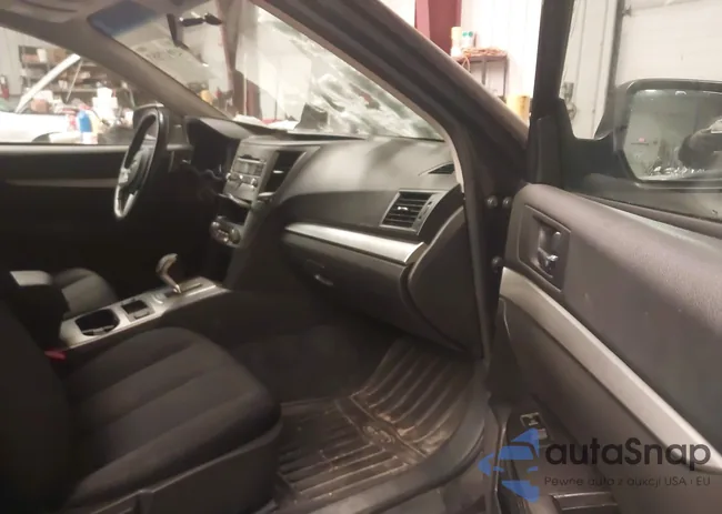 4S4BRBGC8A3324738: 43917553