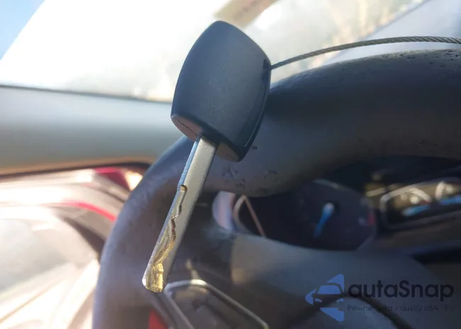 1FADP3F21FL321792: 43917588