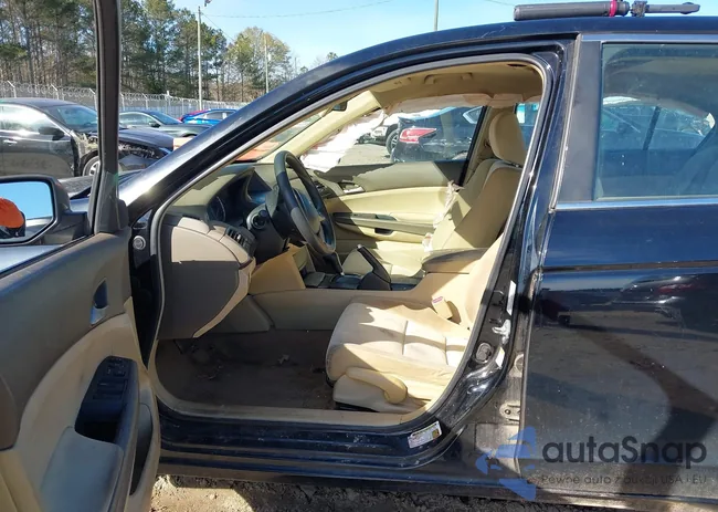 1HGCP26318A102503: 43917589