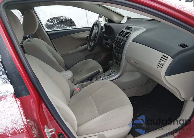 2T1BU4EE6CC831845: 43917746