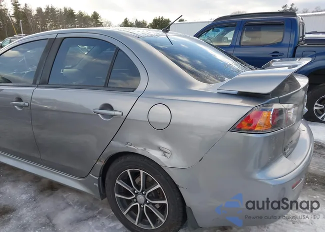 JA32V2FW7HU004972: 43917773