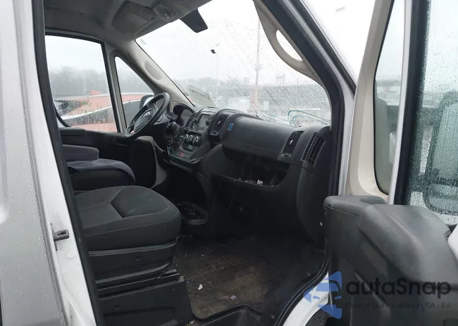 3C6TRVBG2LE103286: 43917782