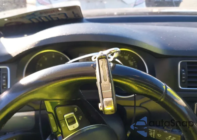 3VWDB7AJ5HM337782: 43919044