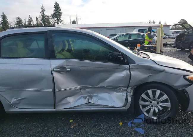 2T1BU4EE1DC974140: 43919251