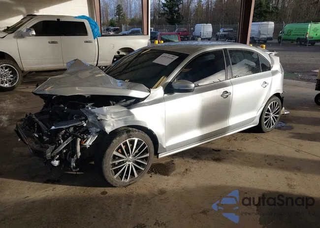 3VWD17AJXEM294670: 43919310