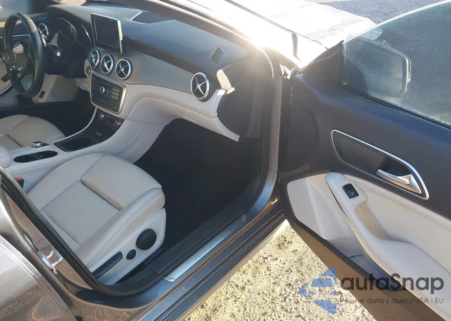 WDDSJ4EB8GN328051: 43918493