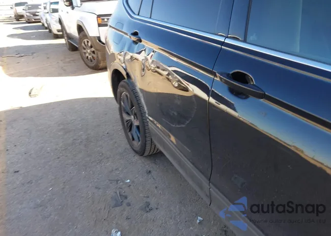 3VV3B7AX9RM048765: 43918627