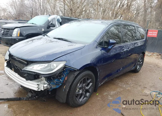 2C4RC1BG7JR292820: 43918677