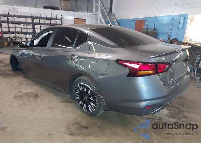 1N4BL4DW0SN331517: 43920125