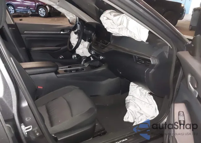 1N4BL4DW0SN331517: 43920125