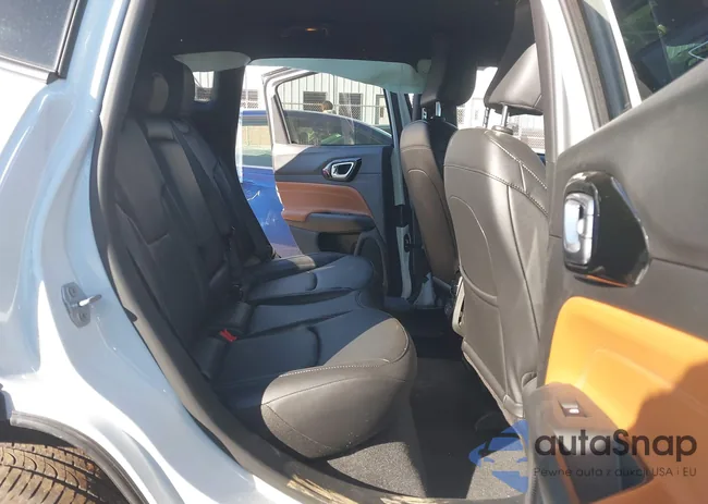 3C4NJDCNXST601858: 43920246