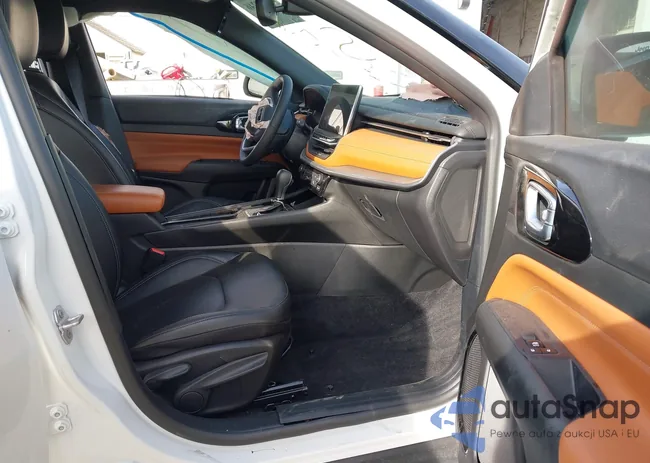 3C4NJDCNXST601858: 43920246