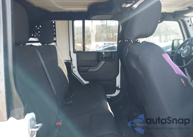 1C4BJWDG0HL592980: 43920289