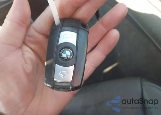 WBAUN7C5XBVM24971: 43919395