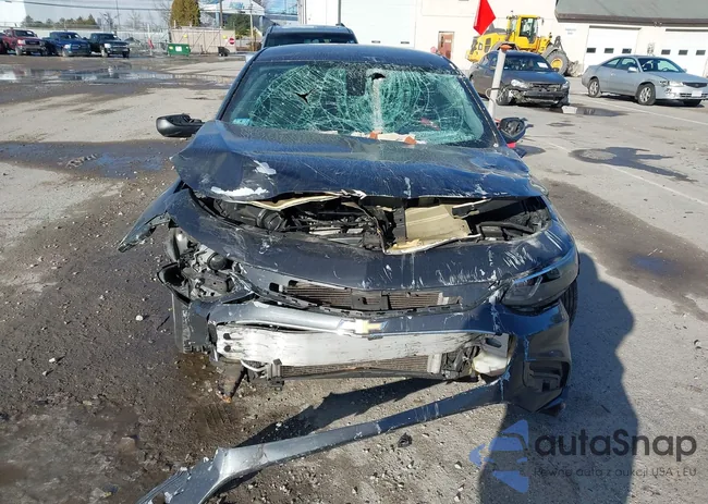 1G1ZB5ST6JF239095: 43919608