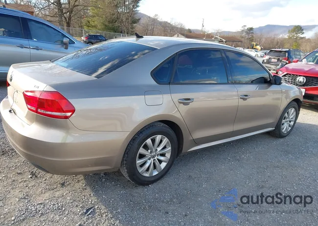 1VWAT7A38FC048735: 43919635