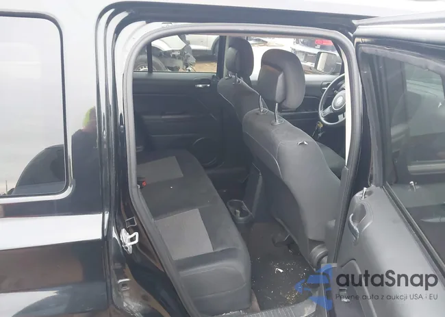 1C4NJPBA8ED552203: 43919689