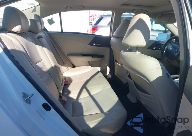 1HGCR3F89DA003403: 43920822