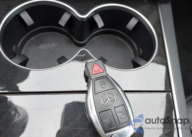 WDDKJ6HB7GF330777: 43920836