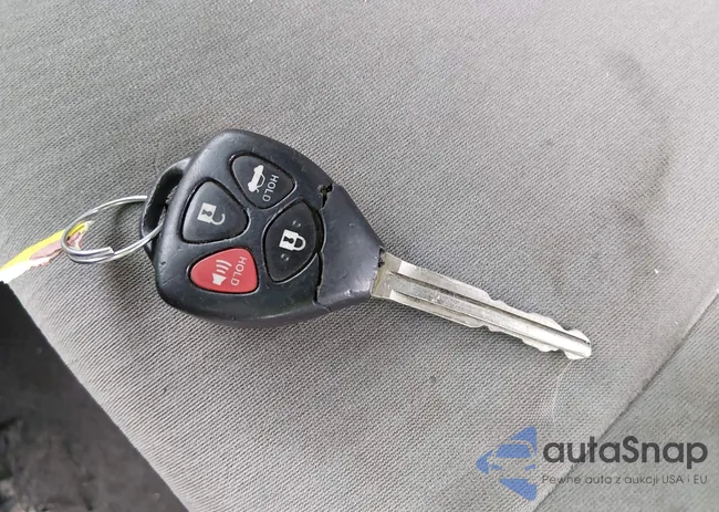 2T1BU4EE1BC593708: 43921053