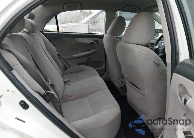 2T1BU4EE1BC593708: 43921053