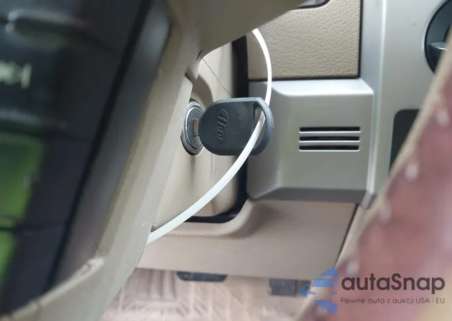 1FTPW12V19KB32780: 43921345