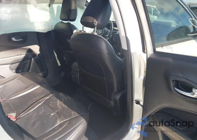 3C4NJDCB8JT399669: 43920466