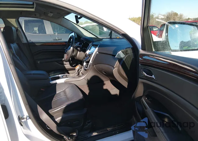 3GYFNEE38GS586228: 43920595