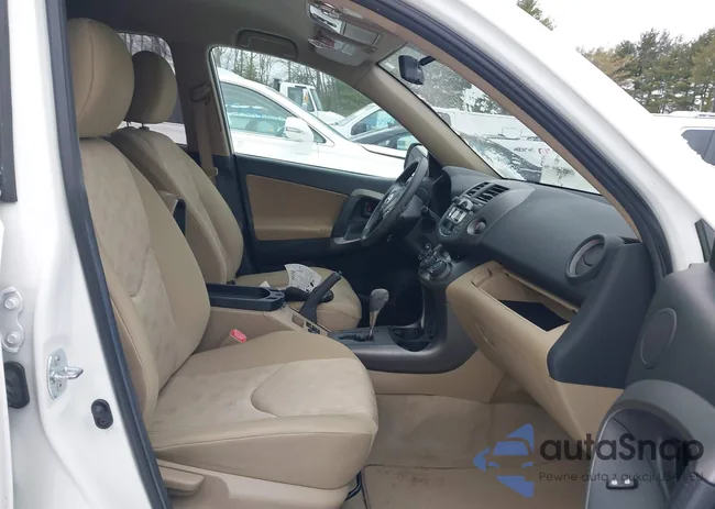 2T3ZF4DV8AW049706: 43921816