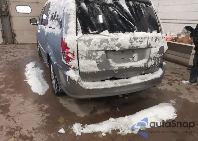 2C4RDGCG2DR714124: 43921840