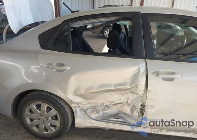 3KPA24AD9ME406668: 43921930