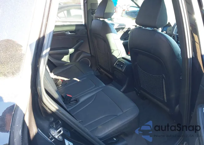 WA1VGAFP2EA102732: 43922084