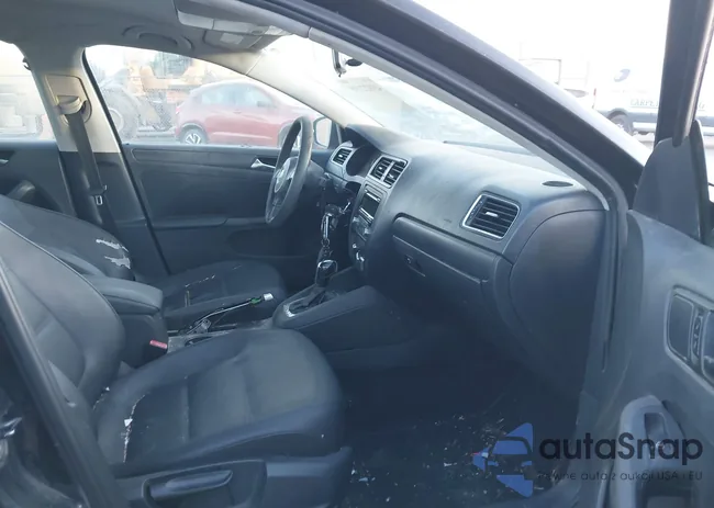 3VWDP7AJ9CM319747: 43922195