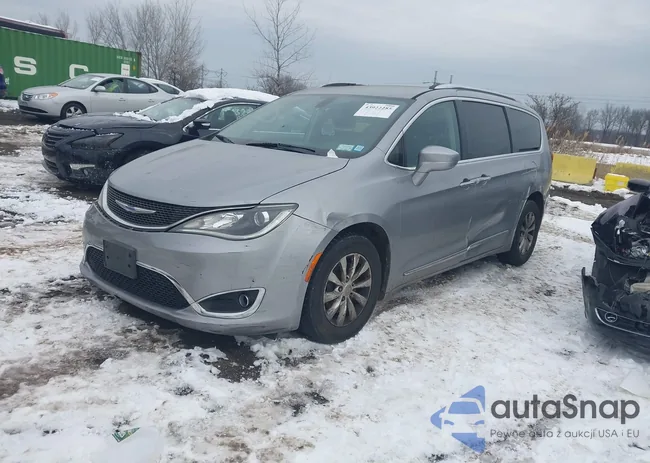 2C4RC1BG8JR317983: 43922285