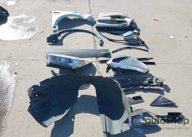 1FMCU0J96JUC05634: 43921533