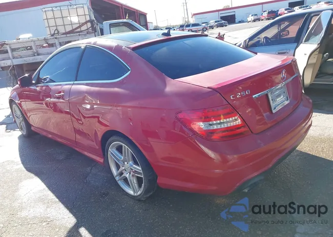 WDDGJ4HB7CF809737: 43921544