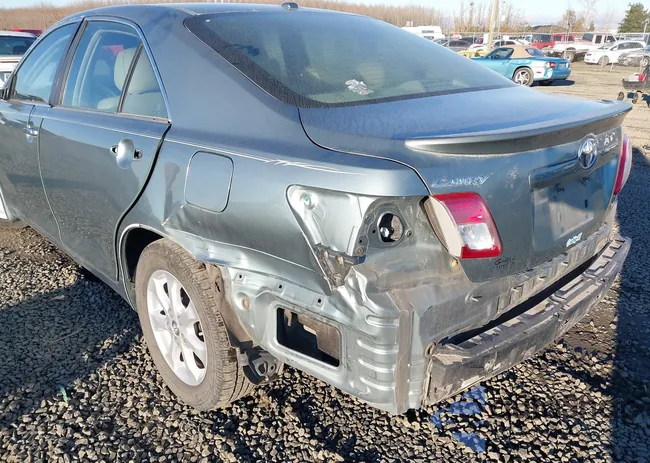 4T1BF3EK9BU692446: 43921756