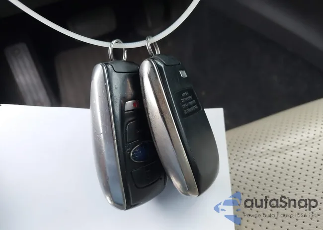 4S3GTAT68H3702329: 43922806